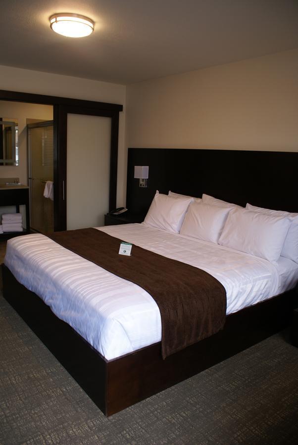 Boarders Inn & Suites By Cobblestone Hotels - Syracuse Esterno foto