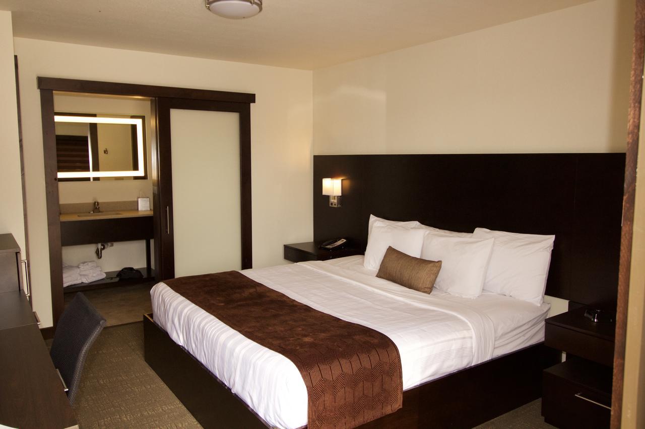 Boarders Inn & Suites By Cobblestone Hotels - Syracuse Esterno foto