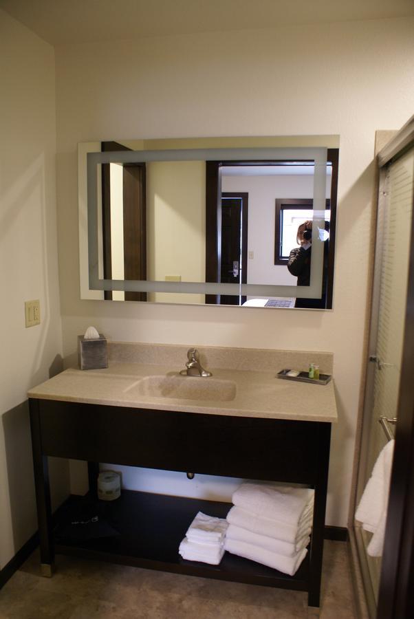 Boarders Inn & Suites By Cobblestone Hotels - Syracuse Camera foto